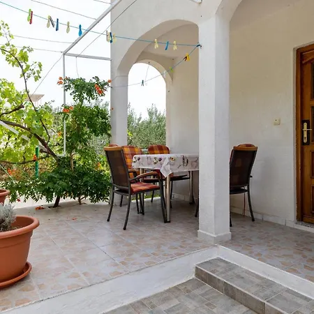 Apartment By The Sea Pisak, Omis - 15177 Mimice