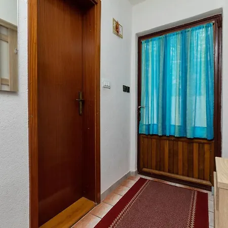 Apartamento By The Sea Pisak, Omis - 15177